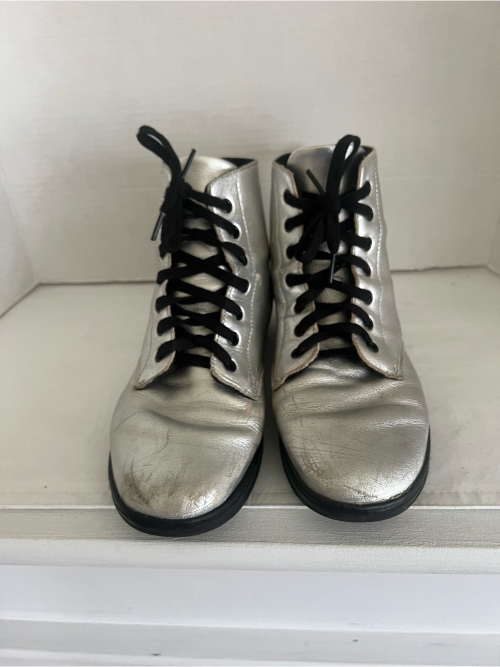 Revolve Dr. Martens Leyton 7-Eye Boot in Silver Sz Womens 8 - Picture 3 of 8